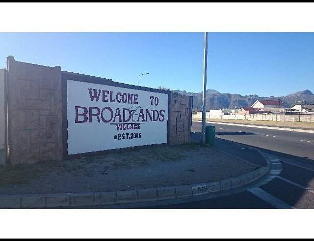 3 BEDROOM HOUSE FOR SALE IN BROADLANDS VILLAGE